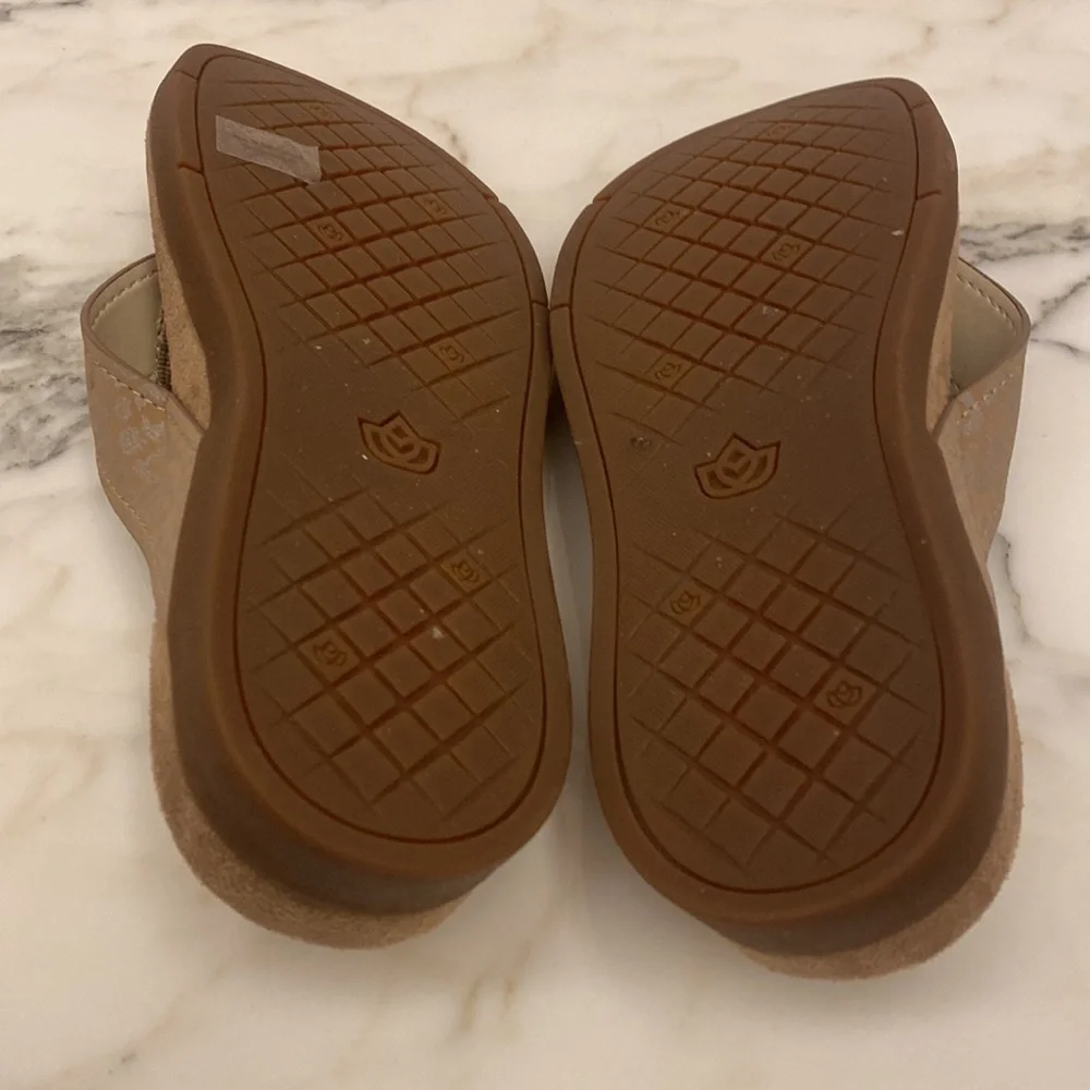 Spenco Women’s Newport Cheetah tan Sandals 5.5d - Picture 4 of 5